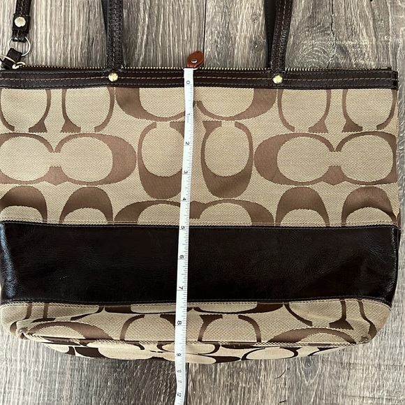 Coach Signature Canvas Small tote y2k - Picture 9 of 11